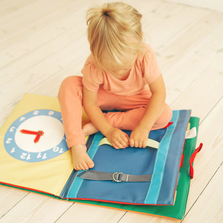 Дидактическая книжка Romana «Ловкие пальчики»